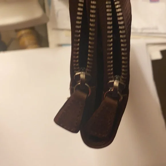 Tano Leather Wallet - Picture 7 of 10